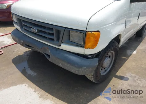 2005 Ford E-150 Commercial/Recreational z USA, uszkodzony, nr VIN 1FTRE14W65HA29203